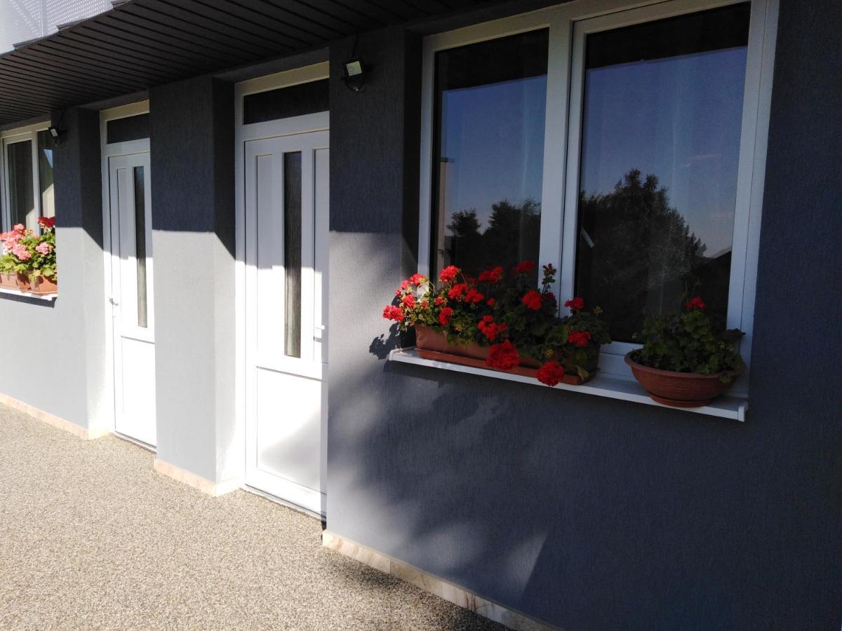 Apartmany Fantagiro Kaluza Exterior photo
