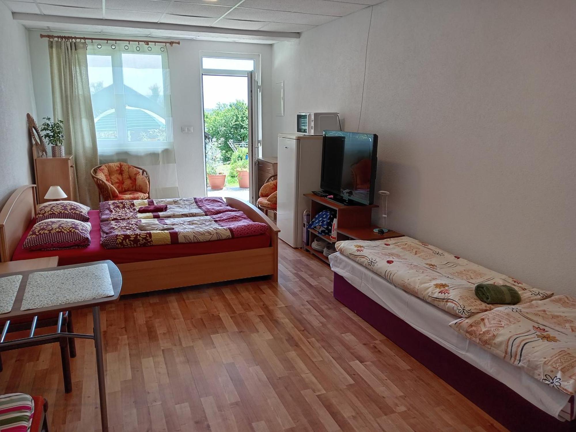 Apartmany Fantagiro Kaluza Exterior photo